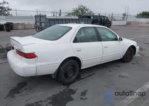 1997 Toyota Camry Le из США, поврежденный, VIN 4T1BG22K3VU042432